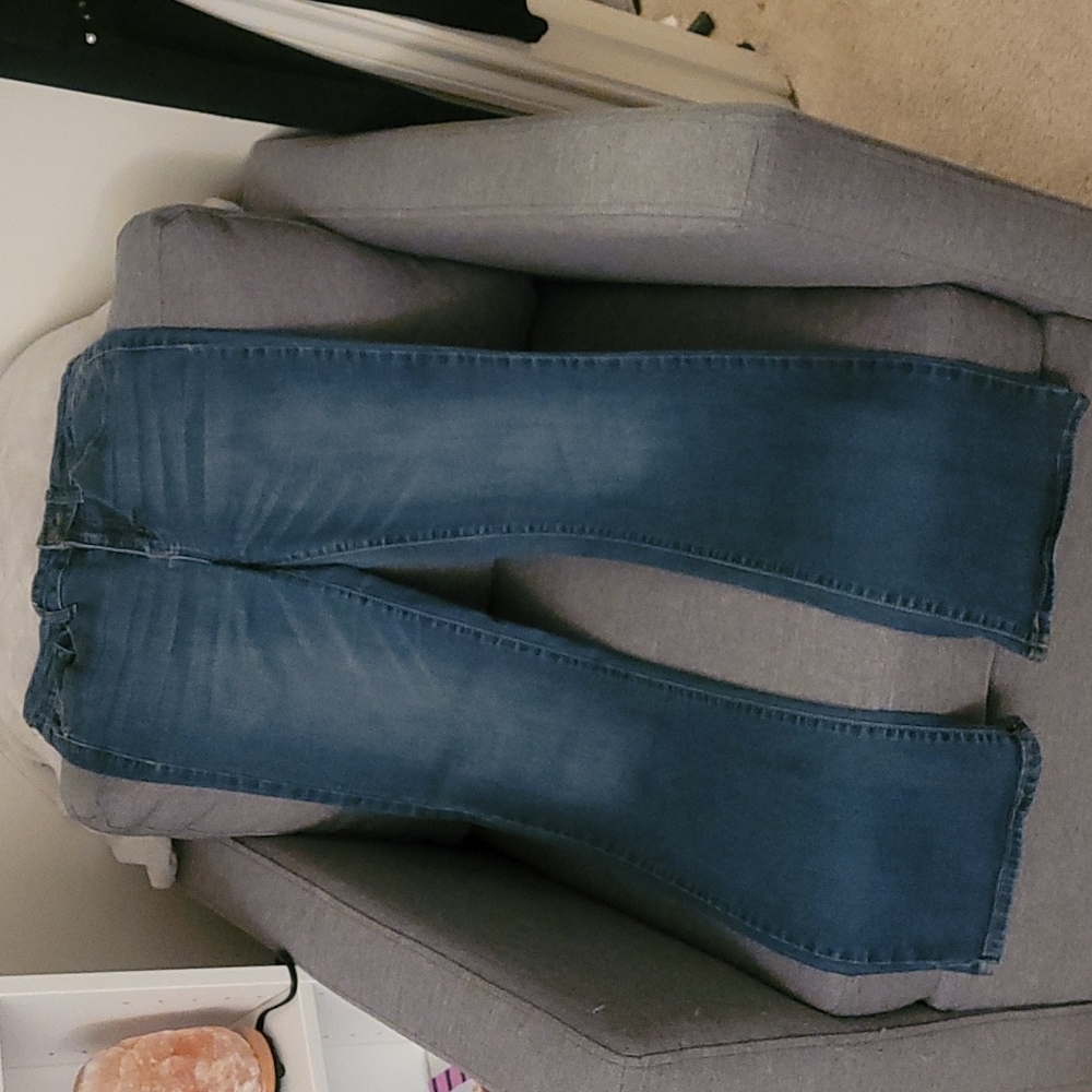 Low rise Boot cut jeans 👖
